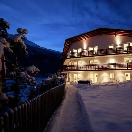 Mount Everest Apartment Sölden