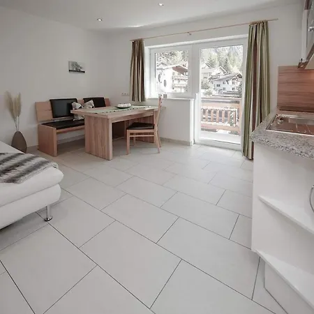 Mount Everest Apartment