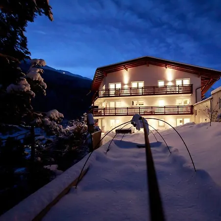 Mount Everest Apartmán *