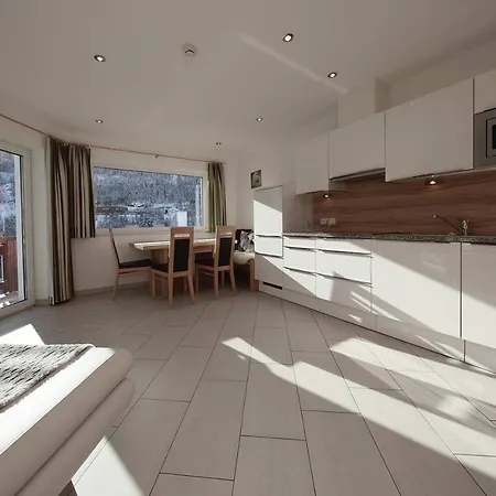 Mount Everest Apartment