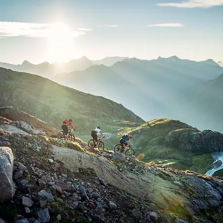 Mount Everest Sölden